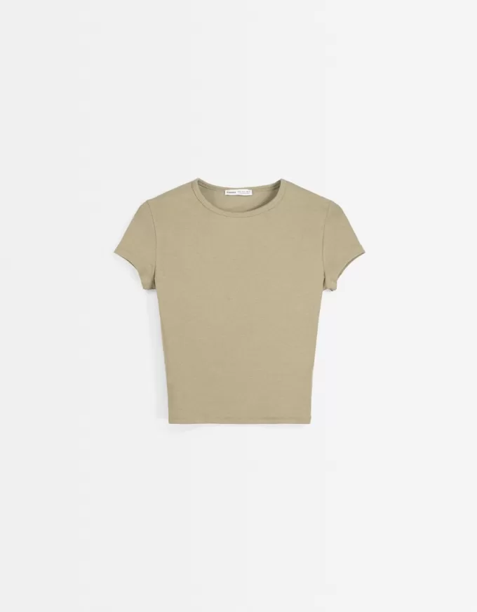 Kortärmad T-shirt med urringning