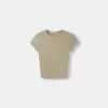 Kortärmad T-shirt med urringning Kortärmad T-shirt med urringning