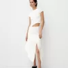 Kortärmad asymmetrisk T-shirt med nitar