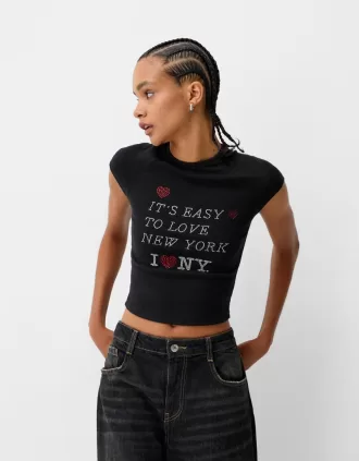Kortärmad beskuren T-shirt med tryck