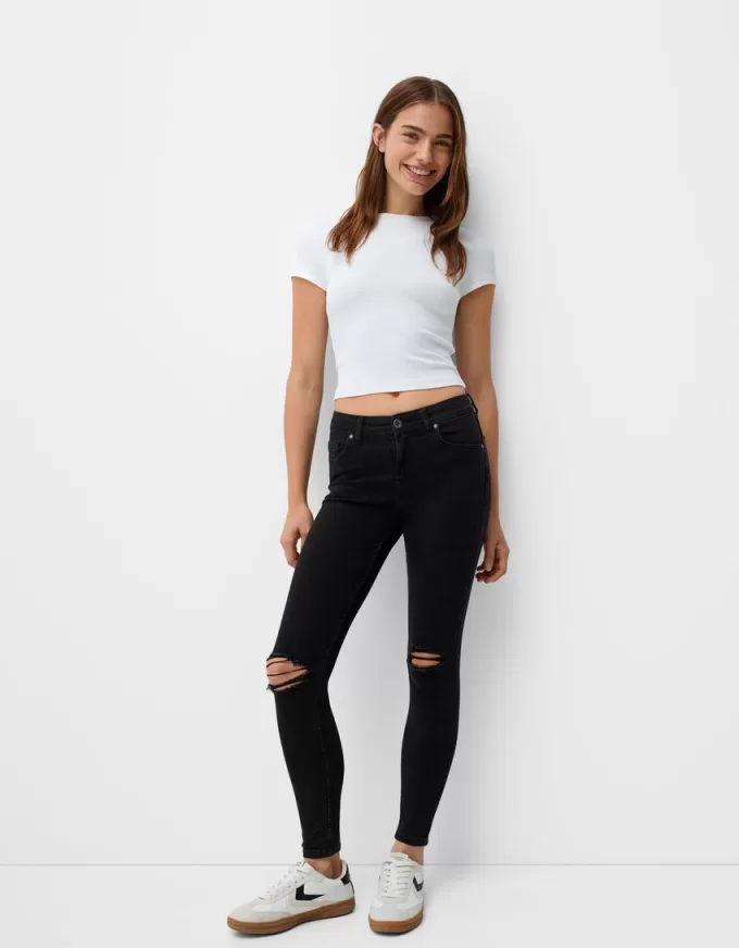 Låg midja jeans med smal passform Låg midja jeans med smal passform