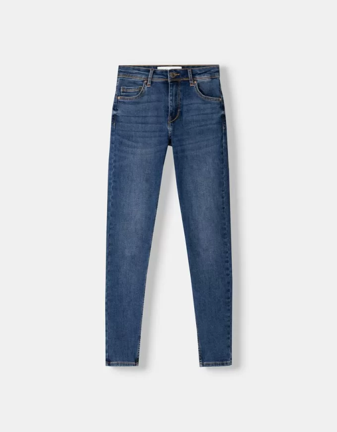 Låg midja jeans med smal passform Låg midja jeans med smal passform