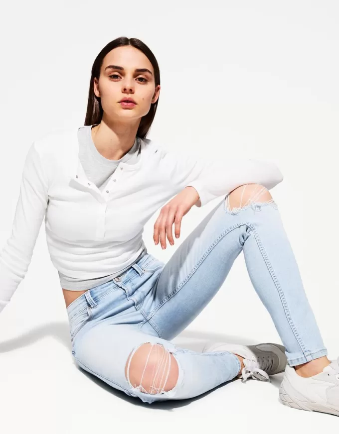 Låg midja jeans med smal passform Låg midja jeans med smal passform