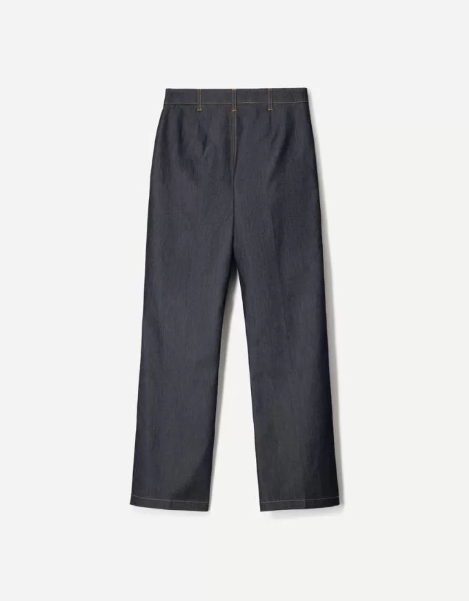 Låga byxor med boot-cut Låga byxor med boot-cut