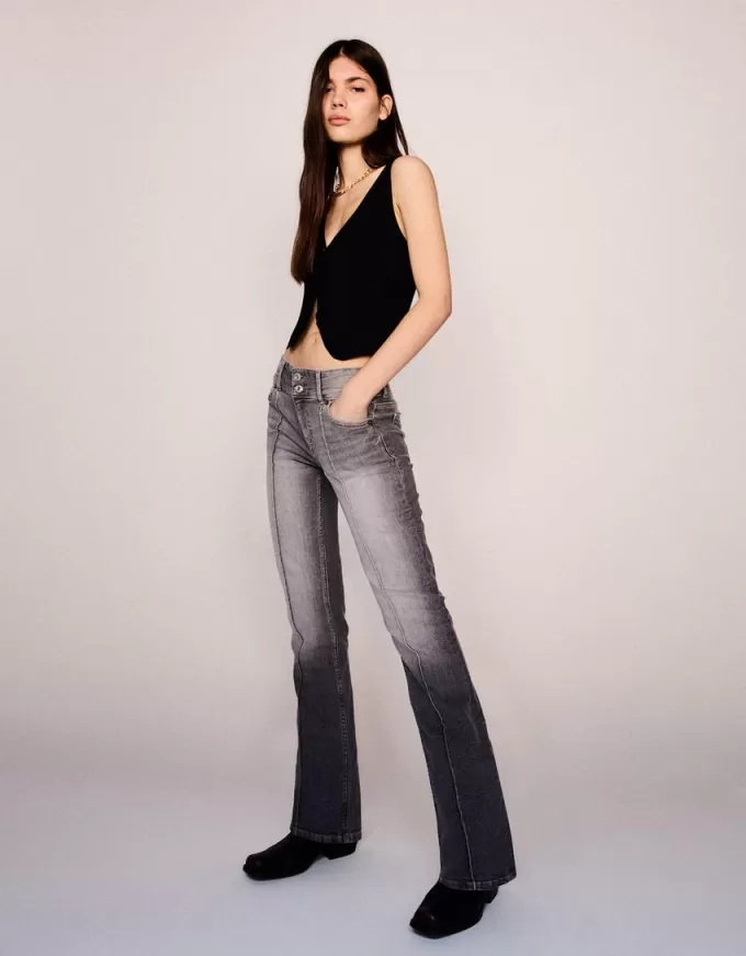 Lågmodiga bootcut-jeans Lågmodiga bootcut-jeans