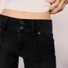 Lågmodiga bootcut-jeans Lågmodiga bootcut-jeans