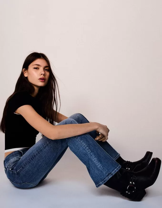 Lågmodiga bootcut-jeans Lågmodiga bootcut-jeans