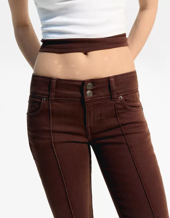 Lågmodiga bootcut-jeans Lågmodiga bootcut-jeans