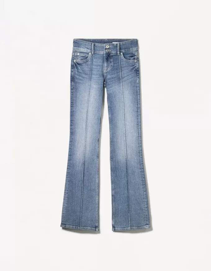 Lågmodiga bootcut-jeans Lågmodiga bootcut-jeans