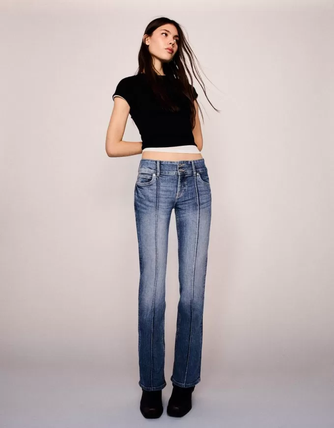 Lågmodiga bootcut-jeans Lågmodiga bootcut-jeans