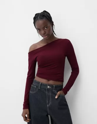 Långärmad asymmetrisk T-shirt