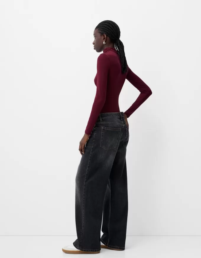 Långärmad body med hög hals Långärmad body med hög hals