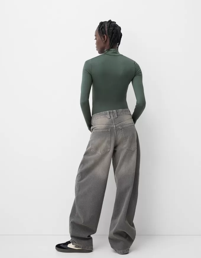 Långärmad body med hög hals Långärmad body med hög hals