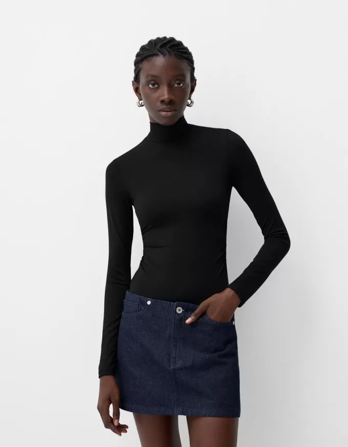 Långärmad body med hög hals Långärmad body med hög hals