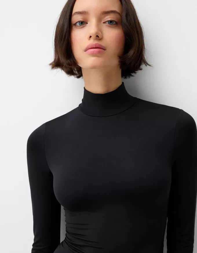 Långärmad body med hög hals Långärmad body med hög hals