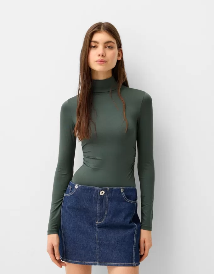 Långärmad body med hög hals Långärmad body med hög hals