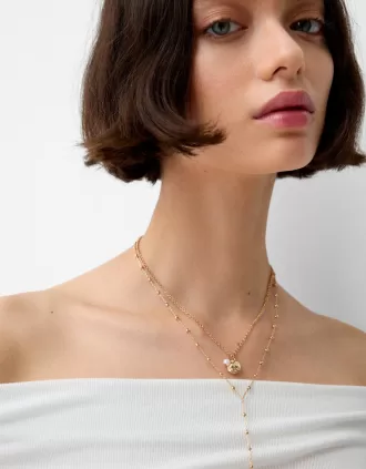 Långt rosa halsband Långt rosa halsband
