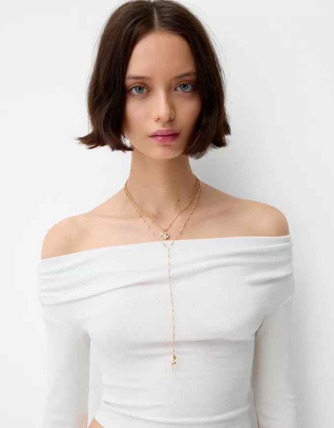 Långt rosa halsband Långt rosa halsband