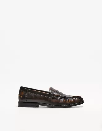 Loafers med rynkade detaljer