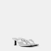 Metalliska sandaler med kattungar