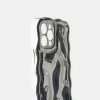 Metalliskt mobilfodral med armband