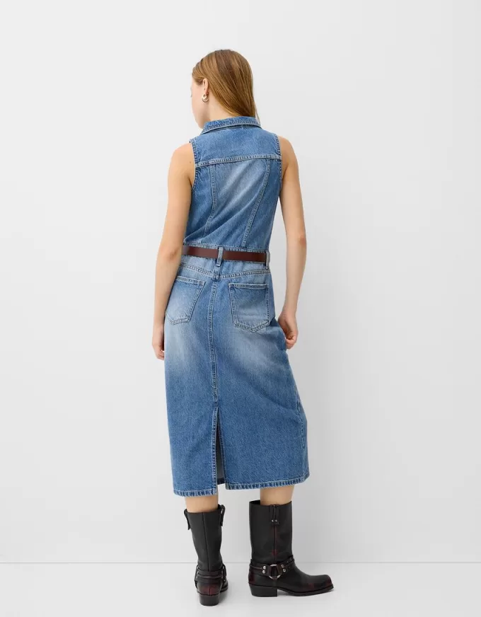 Midiklänning i jeans med skärp Midiklänning i jeans med skärp