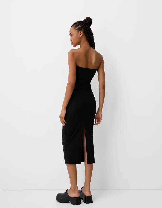 Midiklänning med bandeau-ringning Midiklänning med bandeau-ringning