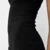 Midiklänning med bandeau-ringning Midiklänning med bandeau-ringning