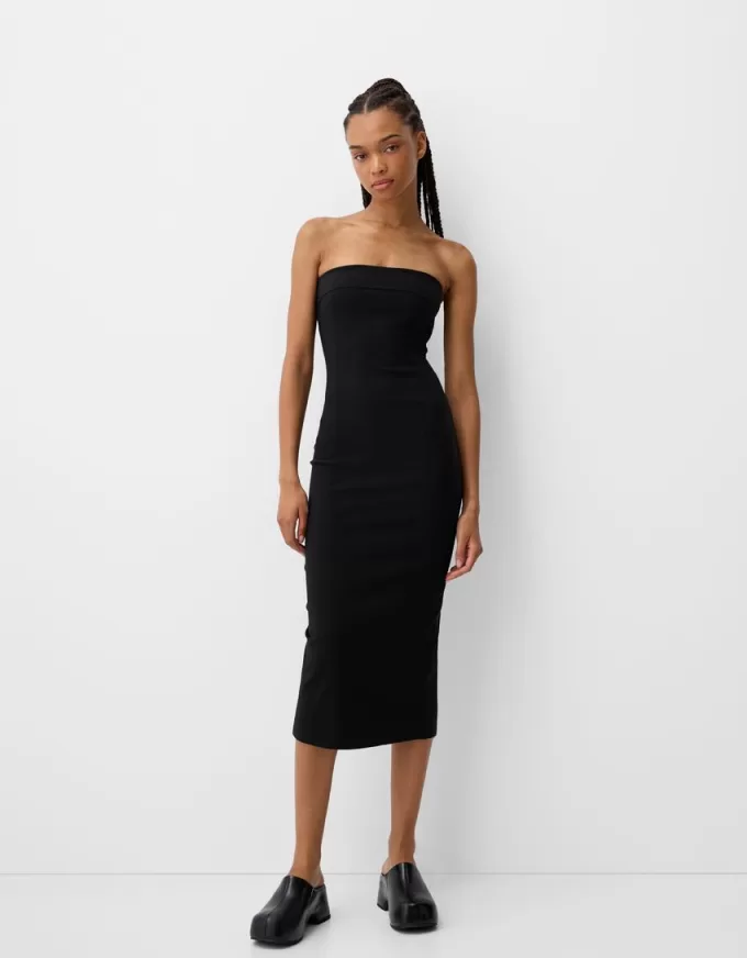 Midiklänning med bandeau-ringning Midiklänning med bandeau-ringning