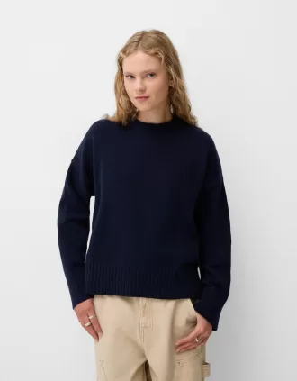 Mjuk tröja med rund hals