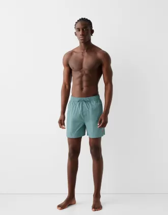 Monokrom boardshorts med boxy fit passform 330x423 - Monokrom boardshorts med boxy-fit passform