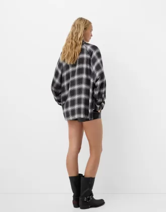 Oversize rutig skjorta