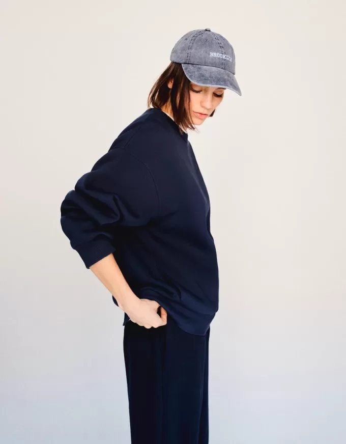 Oversize sweatshirt med sidfickor Oversize sweatshirt med sidfickor