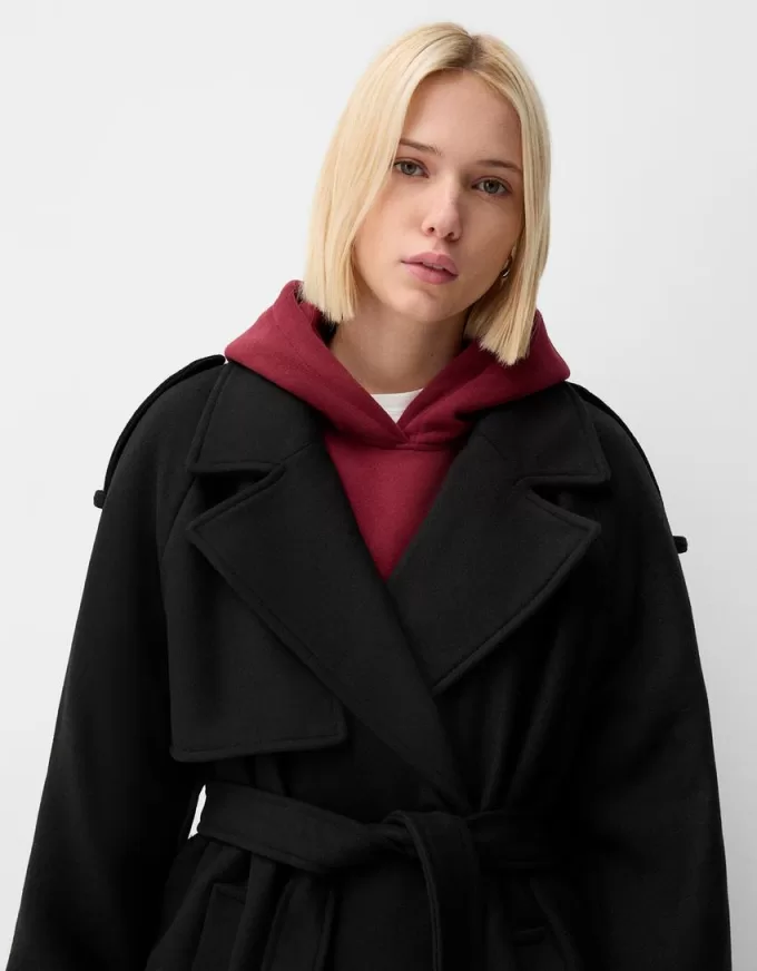 Oversize trenchcoat med filtstruktur