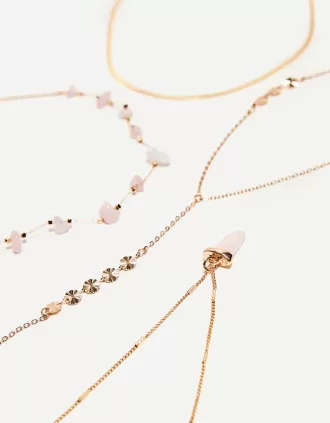 Paket med 4 hängande halsband