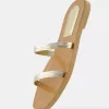 Platta sandaler med flera remmar