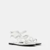 Platta sandaler med ringdetaljer Platta sandaler med ringdetaljer