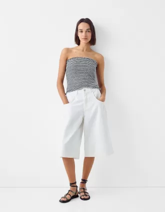 Platta sandaler med ringdetaljer