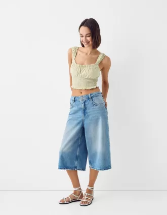 Platta sandaler med ringdetaljer