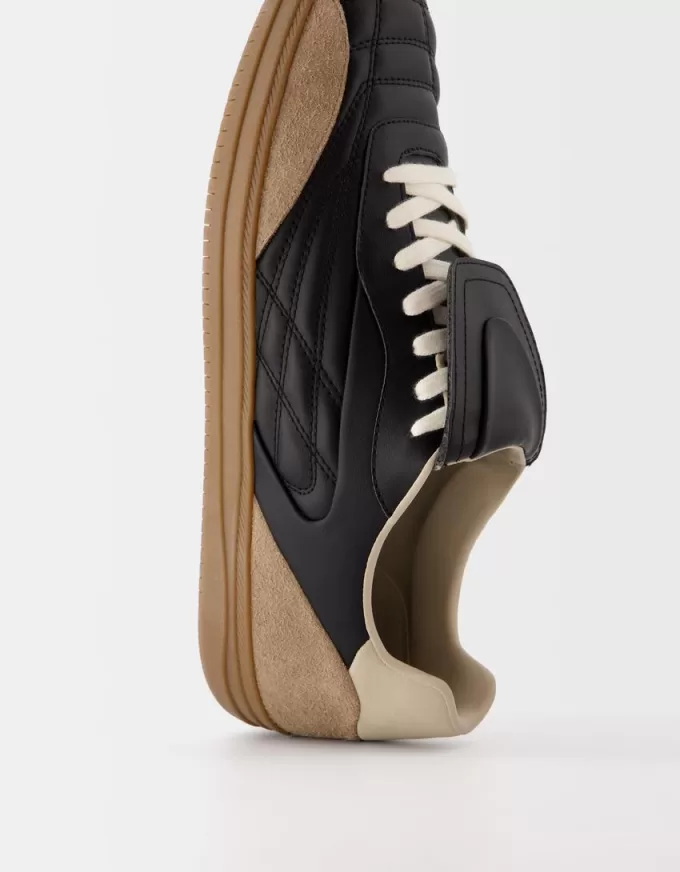 Retro fotbollssneakers med plös Retro fotbollssneakers med plös