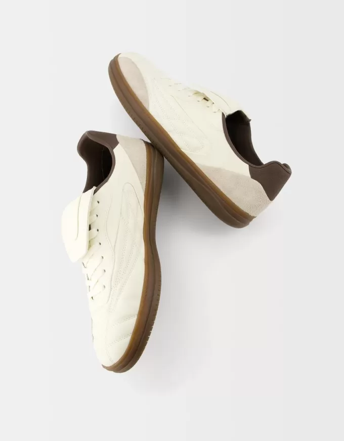 Retro fotbollssneakers med plös Retro fotbollssneakers med plös