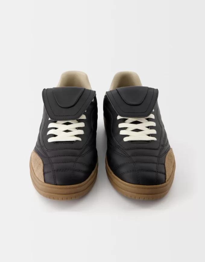 Retro fotbollssneakers med plös Retro fotbollssneakers med plös