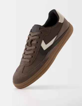 Retro sneakers