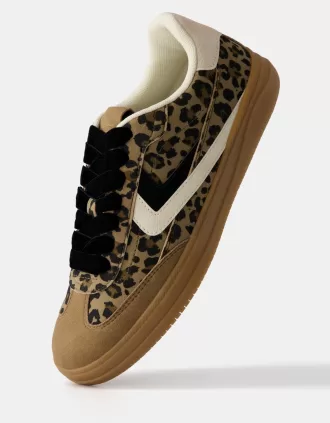 Retro sneakers med djurtryck