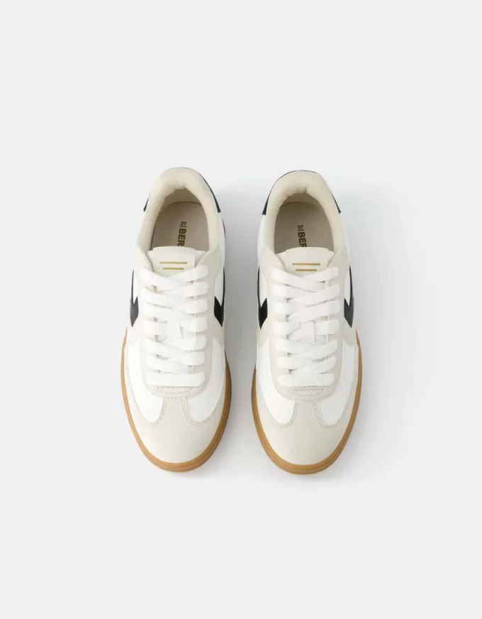 Retro sneakers med spetsdetalj Retro sneakers med spetsdetalj