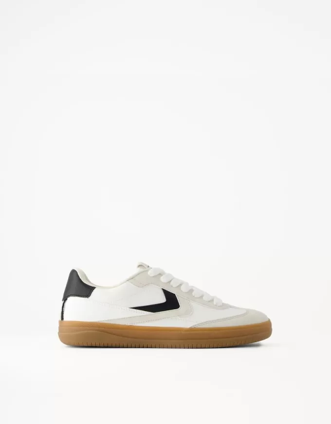 Retro sneakers med spetsdetalj Retro sneakers med spetsdetalj