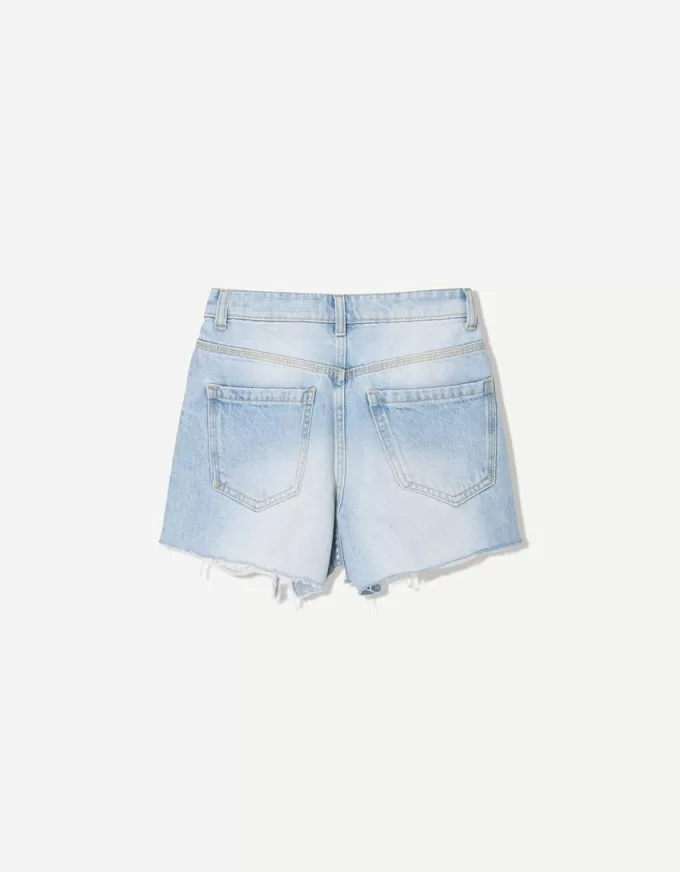 Rippade jeansshorts Rippade jeansshorts