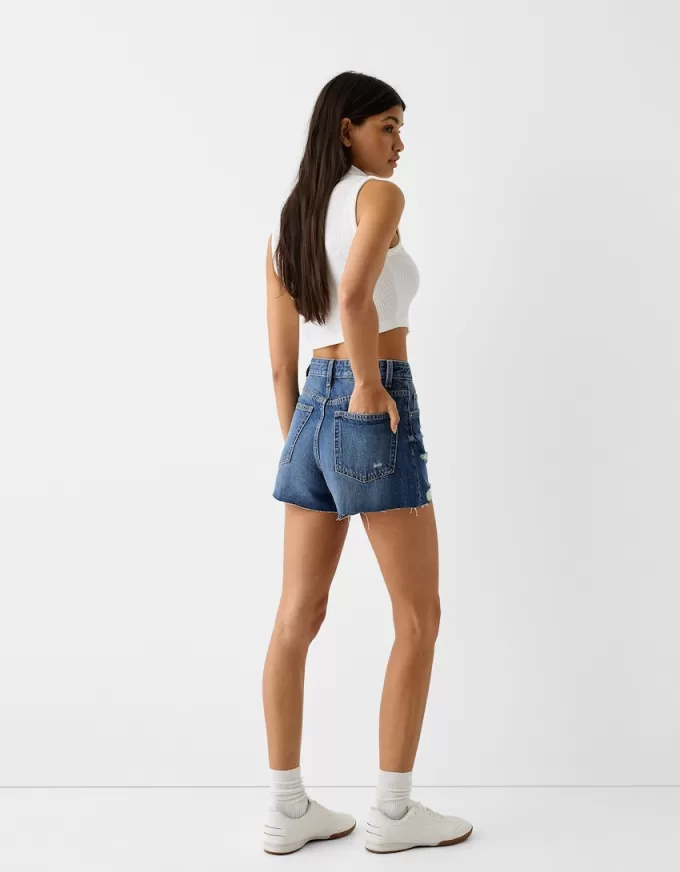 Rippade jeansshorts Rippade jeansshorts