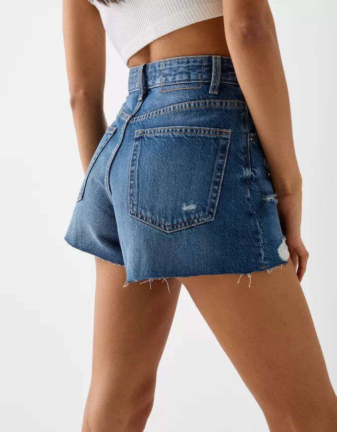 Rippade jeansshorts Rippade jeansshorts