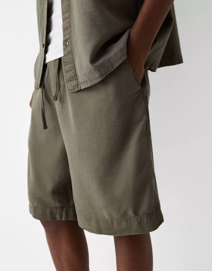Rustika bermudashorts med vida ben Rustika bermudashorts med vida ben